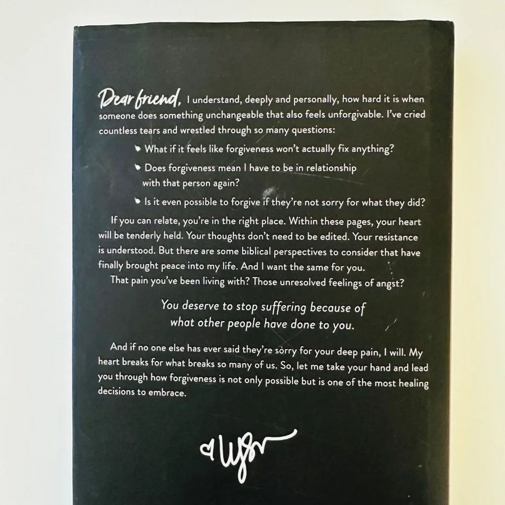 Forgiving What You Can’t Forget Book Lysa Terkeurst - Picture 6 of 7